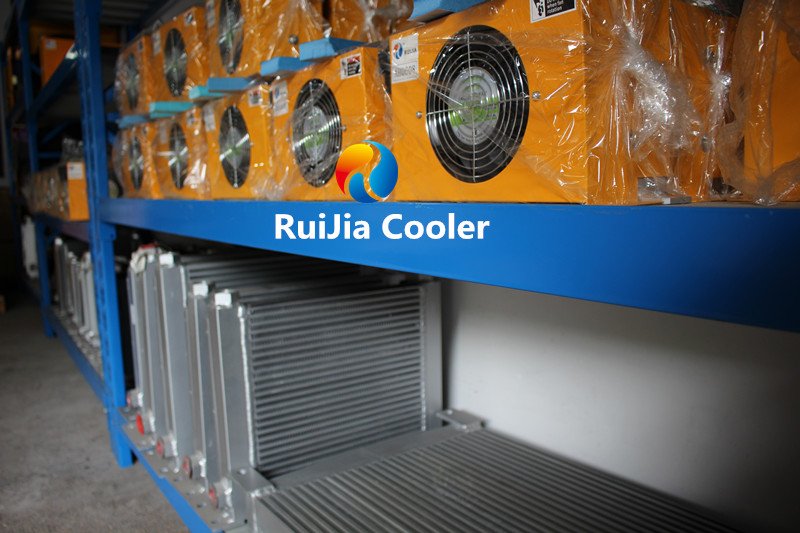 kit_rj's tweet image. Widely use for #drilingmachine #crane #rotarymachine #forklift #farmmachinery #hydraulic cooling system.