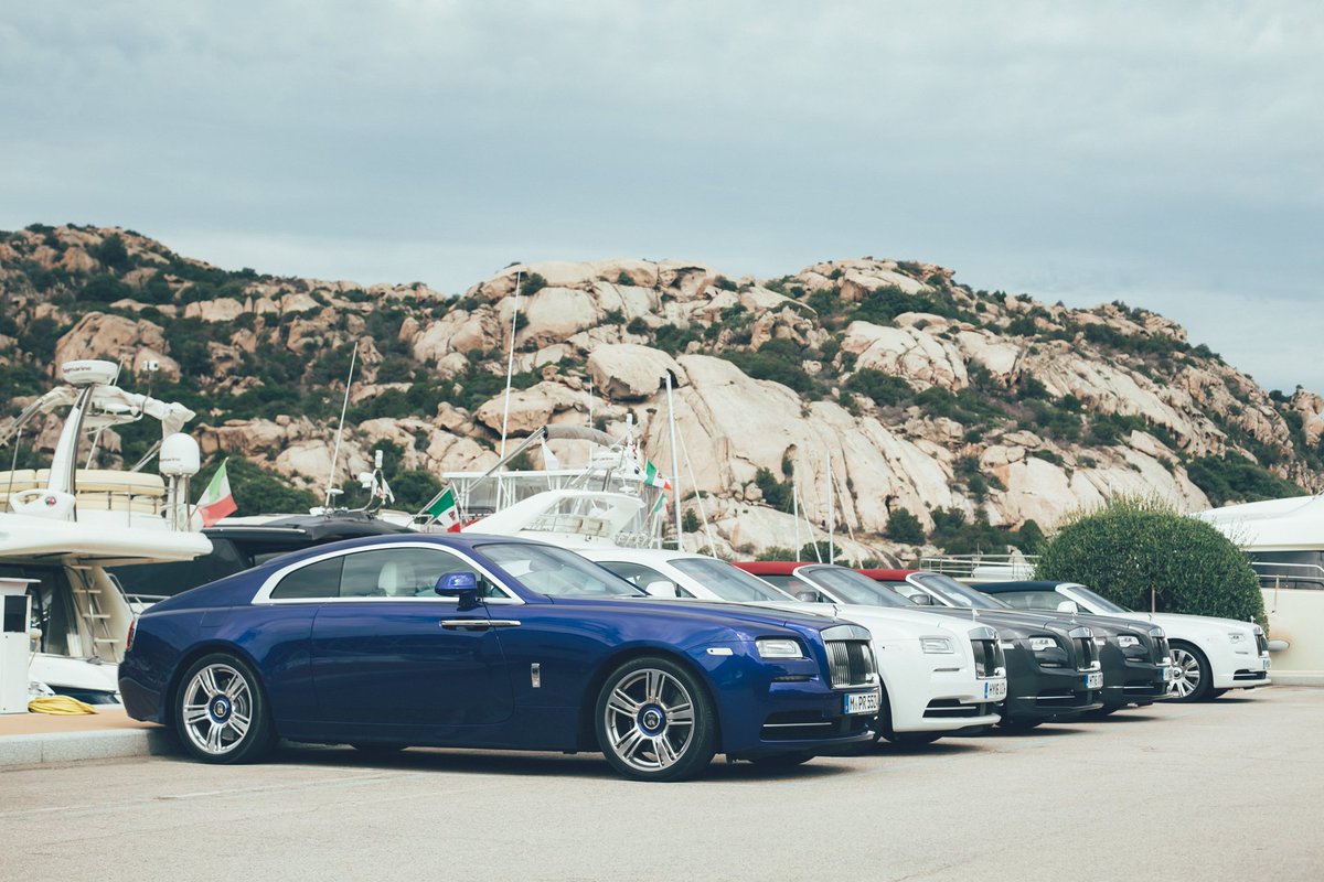 silverarrowp's tweet photo. Cruising around #PortoCervo in style. #RollsRoyce #RRDawn #DawnDrive #RRMC #RRsummerstudio https://t.co/4DiPKBmLCx
