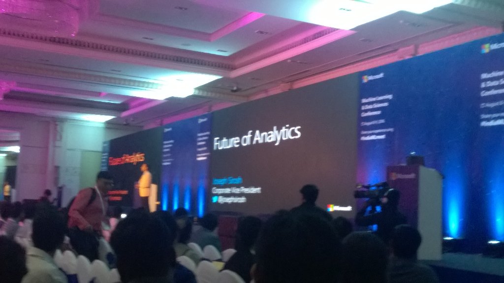 shrida's tweet photo. Future of Analytics with Joseph Sirros at #IndiaMLmeet in Blore....all about machine learning and data sciences https://t.co/dYlDz7tR0d