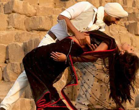 Bhushanadhau1's tweet photo. Need 50RTs On This Most Beautiful & Amazing Couples Of Bollywood
#8YearsOfSinghIsKinng
#4DaysToRustom https://t.co/GBf3nhSBbB