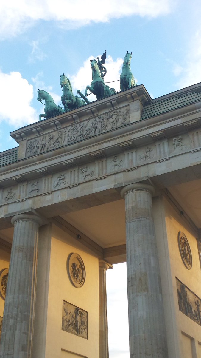 marionhoppen's tweet photo. Guten Morgen, Berlin, du kannst so wunderschön sein. https://t.co/iNJXfzW7cH