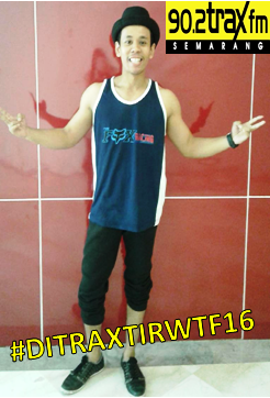 yudhantoarief17's tweet photo. PICK ME FOR WTF 2016.. @TRAXfmSMG @egae28 @alfiandros @farahnazachmad @RisdaGalia @gie1908 #DITRAXTIRWTF16 #OOTD https://t.co/mtFqEkQkRc