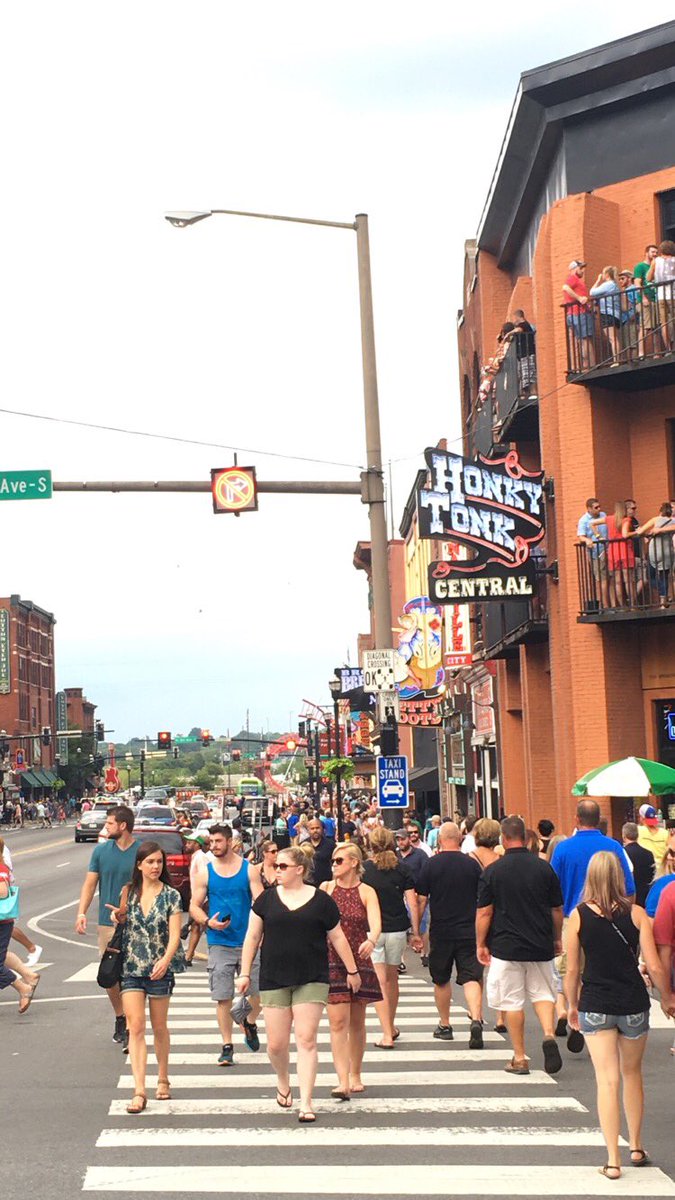 ape_rull's tweet photo. Nashville was way too perfect. #MovingThere #ByeLancaster https://t.co/ImlJiD1qJ9