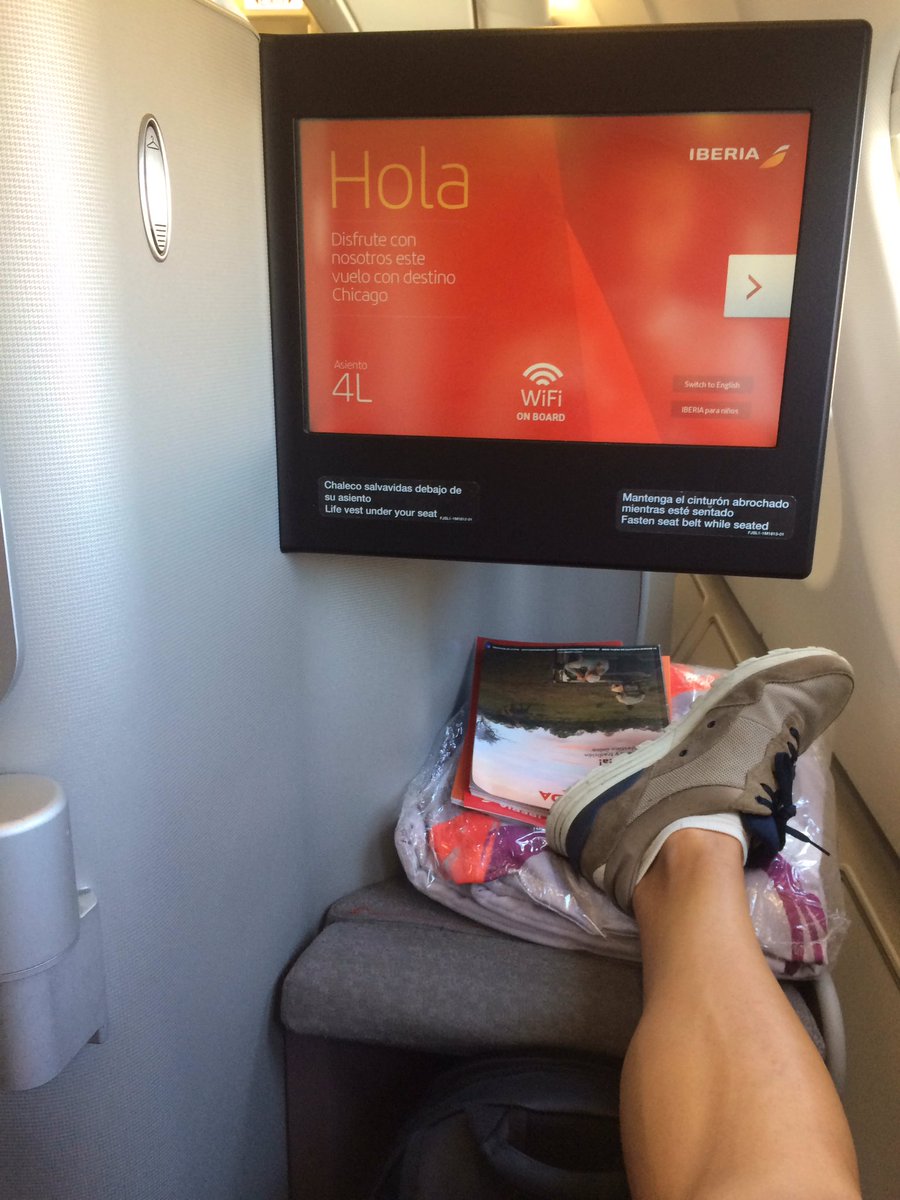 PabloFernande99's tweet photo. Viajar en un A340, el segundo avión más grande del mundo en business 😍😍😍. https://t.co/YWmJnJyXma