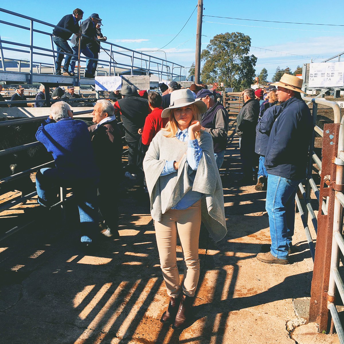 First attempt to dress like a farmer for @EmmaHawkins__ at her first cattle sale! #GeelongSaleYards #NoPurchases