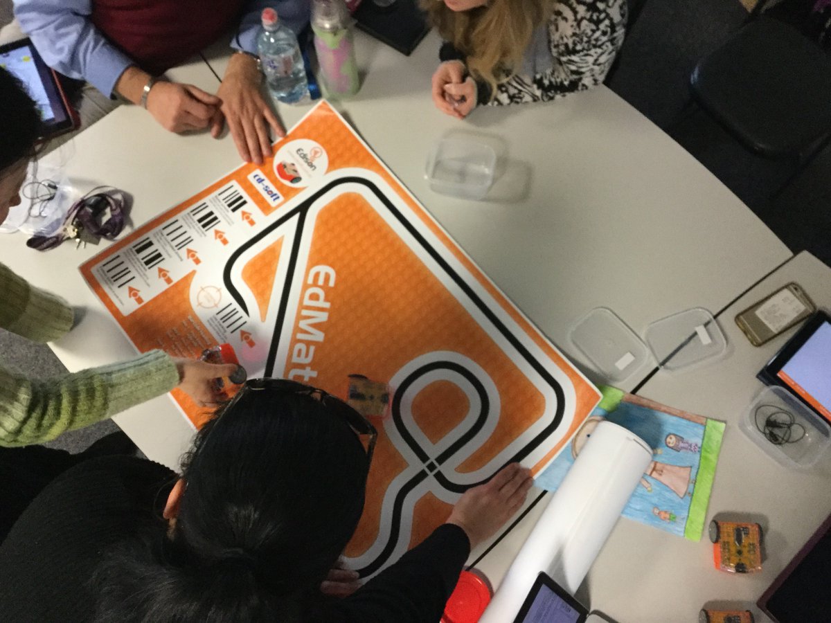 InfantJesus54's tweet photo. Our staff had a fantastic time learning how to program Edison Robots! #edison #edware #21stcenturyskills https://t.co/RLyTYZci4q