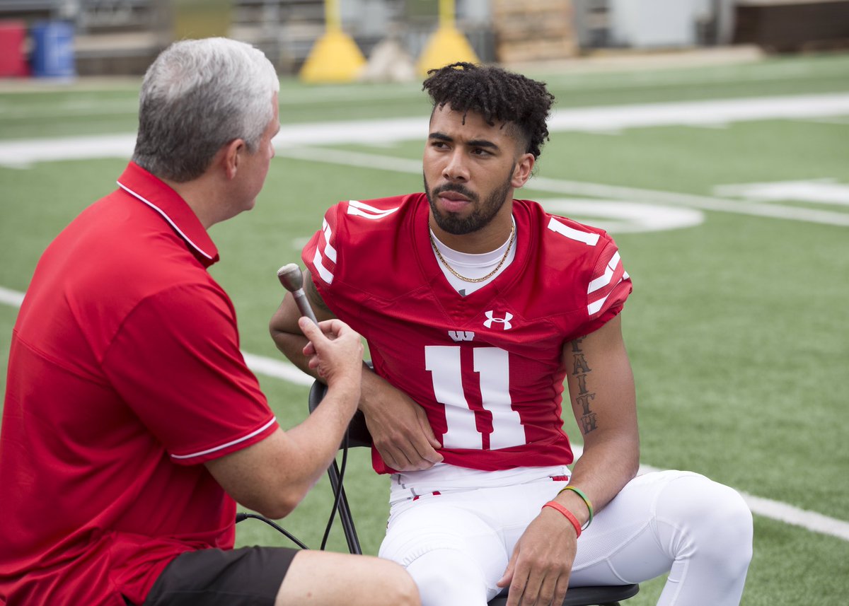 KNSports's tweet photo. @JazzPeavy of @tremperfootball poised for big year with @UWBadgers https://t.co/cnsThhfqCX https://t.co/hYLngeDPiC