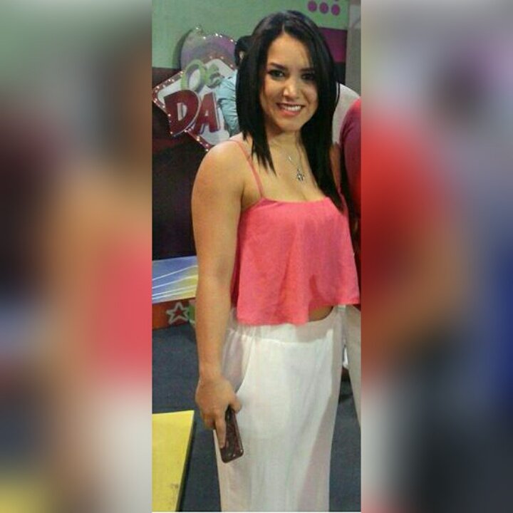 mispajaritos12's tweet photo. Buenas noches gente😍💕
Hasta manana, con esta foto de mi bebe me despido✋😉.. Te amo mi reina @aprd5 https://t.co/wSakrIt5bM