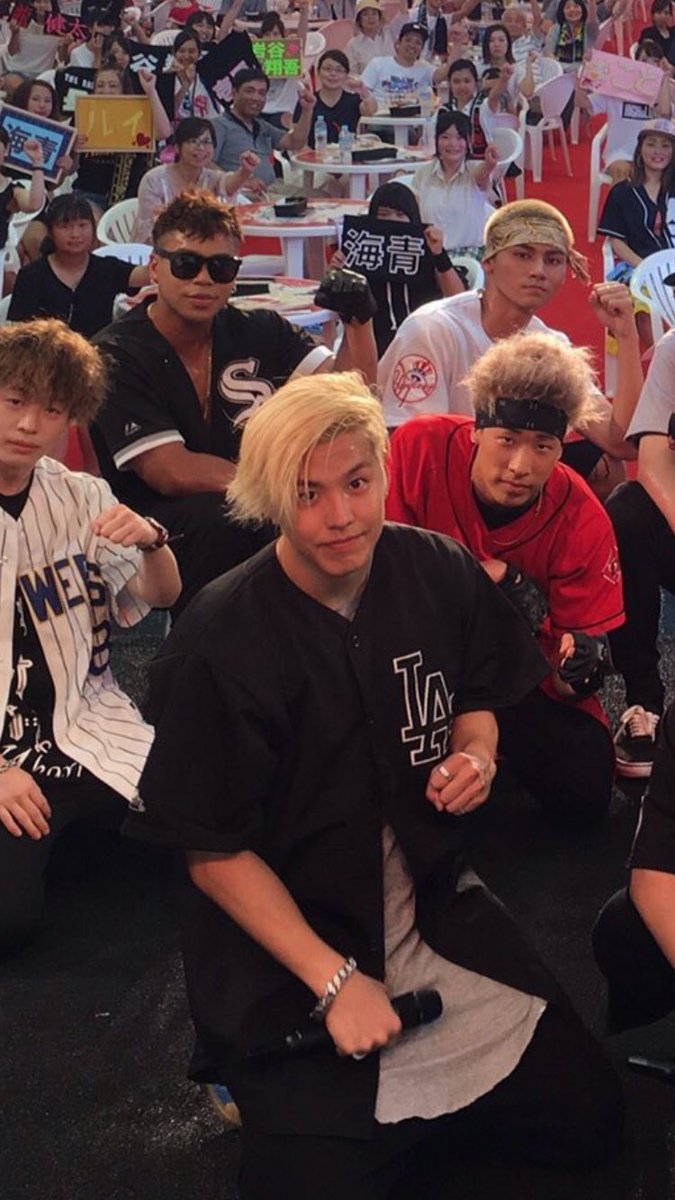 ranpage922's tweet photo. 陸、髪ながい（笑） https://t.co/RLix5WRIqL