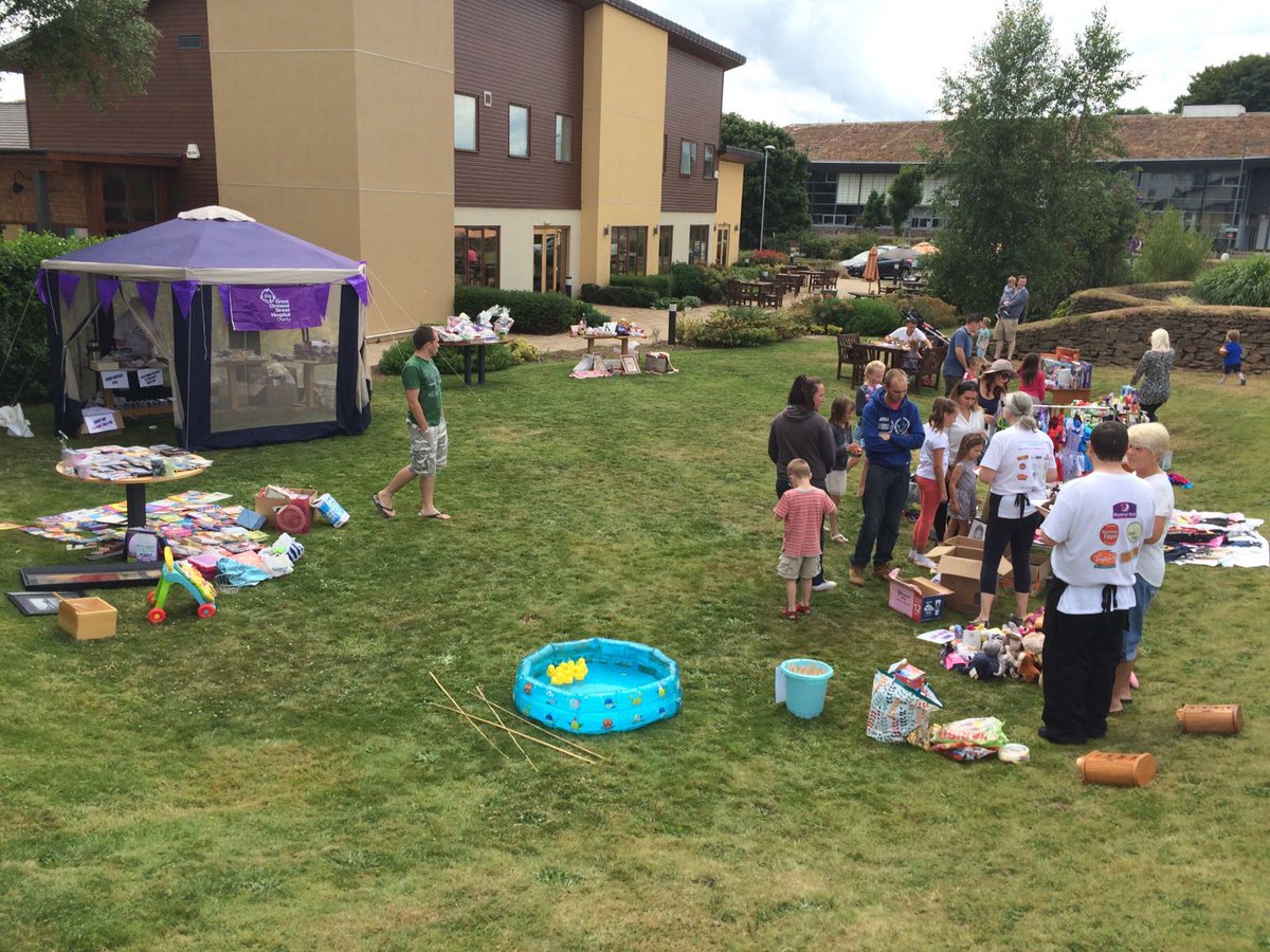 CornwallNDevon's tweet photo. £500 pound raised for GOSH by paighton south premier inn! Awesome! @SDEBDD @LauraEvans81 https://t.co/TsqKCM6Uur