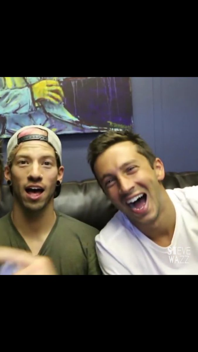 xglowingxeyesx's tweet photo. #TylerJosephDimples can this become trending? Please? https://t.co/w1HtC6Hn3T