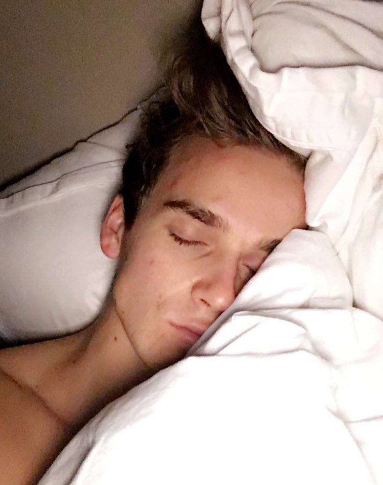 prettyjaspar's tweet photo. protect this one at all costs https://t.co/oKB5TVhrYX