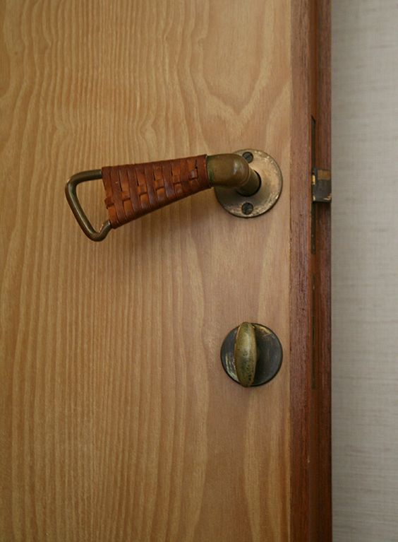 Anthro_Studio's tweet image. A human touch #Aalto #doorhandle #personalarchitecture #builtforyou