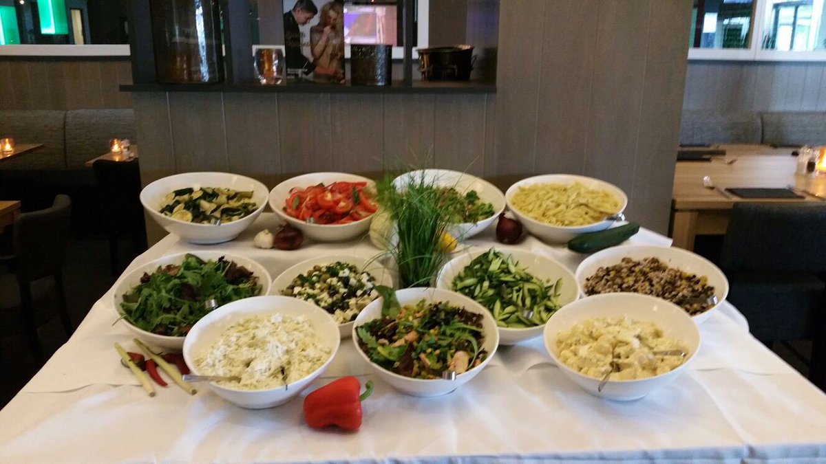 OpSuyt's tweet photo. #alldaysunday #biggreenegg #helmond #restaurantopsuyt @OpSuyt https://t.co/oqziiwjeSY