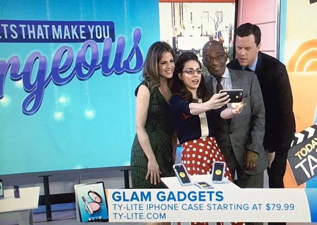 tytryone's tweet photo. Thanks for the #TyLite love @todayshow !!!!💡✨❤️ #TyLiteTakeOver #SpotTheYellowDot 🌕 #Passi… https://t.co/muiwWsFGbV https://t.co/iBDqr3JztF