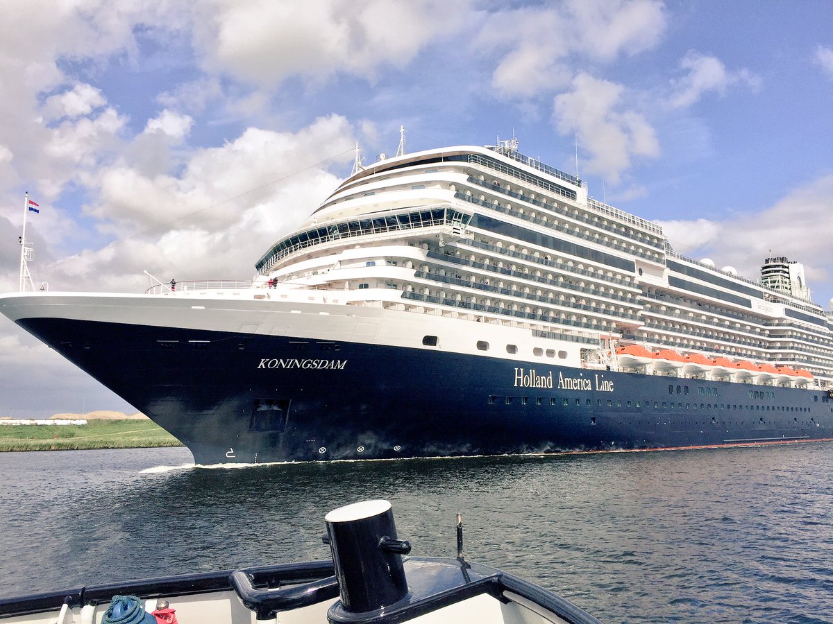 mm_wesseling's tweet photo. Koningsdam verlaat haar thuishaven Amsterdam, nu op weg naar Bergen #cruise https://t.co/NE3S4xpRig