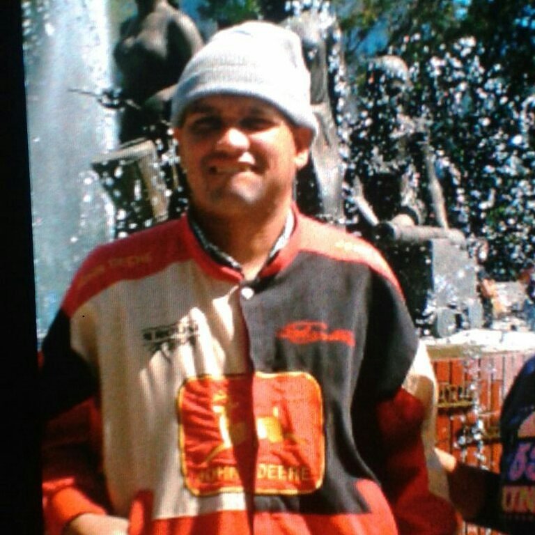 leoperiodista's tweet image. Atención: Anderson Blonder despareció ayer en la plaza Bolívar Mérida 0414-1098345/0412-0828837