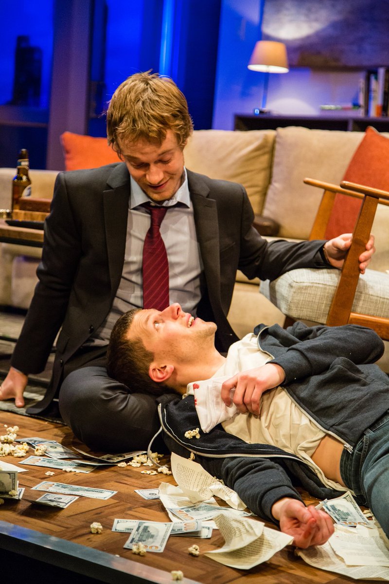 The brilliant <a href="/TheSpoilsShow/">TheSpoilsShow</a> with Jesse Eisenberg and Alfie Allen is closing on Sat - make sure you don't miss out!