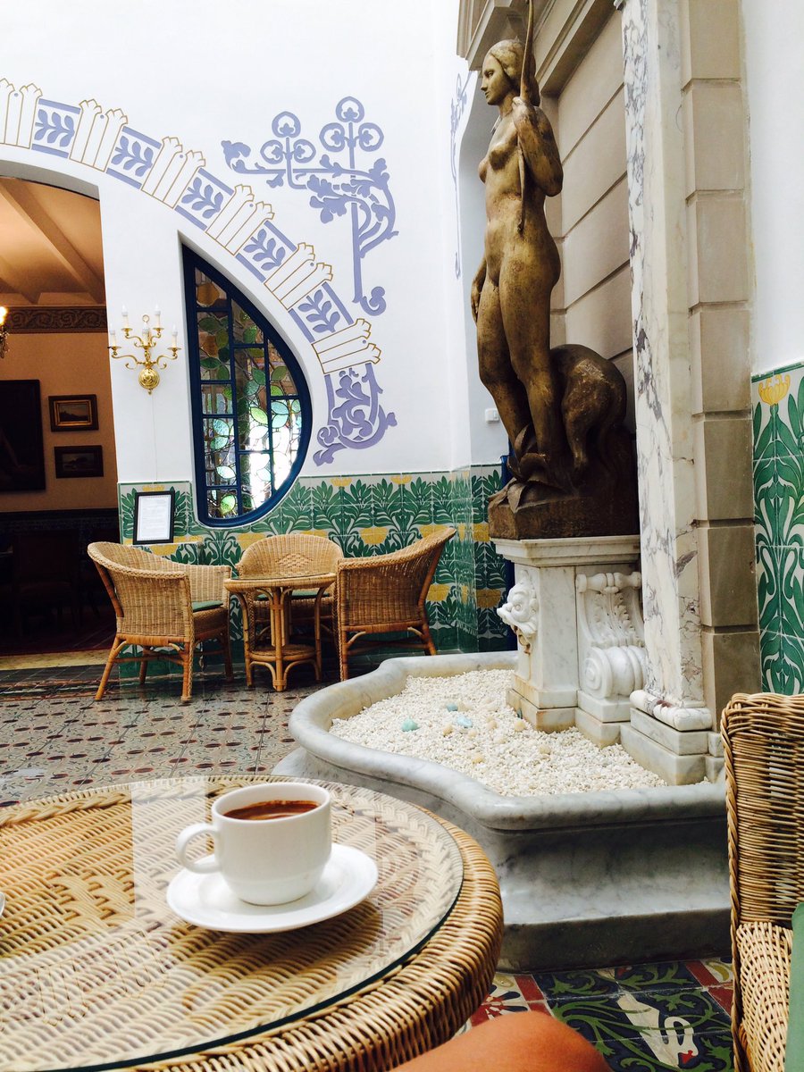 gironamimpulsa's tweet photo. #HotelDiana font de marbre de Carrsra amb escultura de la Diana caçadora atribuïda a #FredericMares https://t.co/dT2VinXgYE