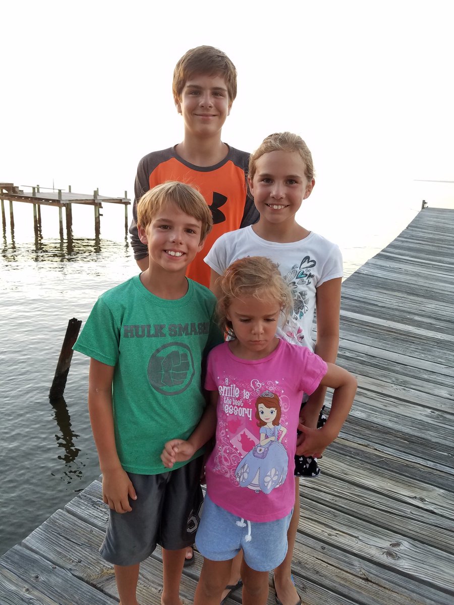 huskyphysics's tweet image. Proud my own children will be guided in their education by the adults in this room. #RitenourExcellence