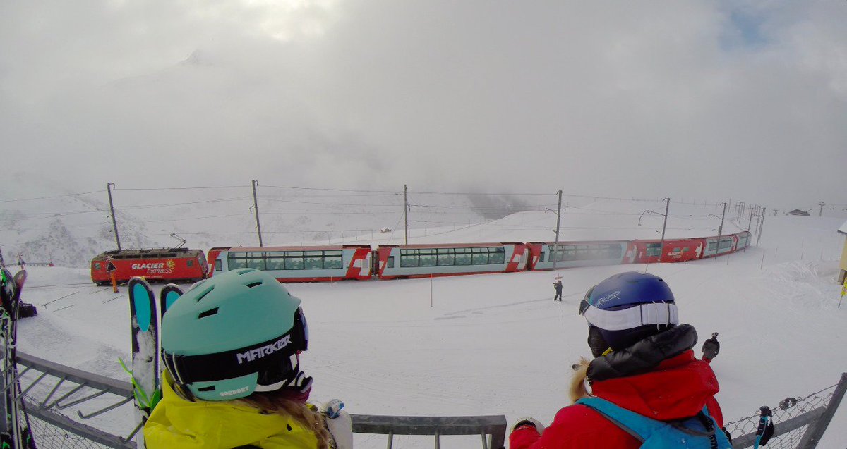 Switzerland views w/ <a href="/jessmcmillan/">jessmcmillan</a> &amp; <a href="/GRETEGIRL/">Grete Eliassen</a> 
#rulethemountain