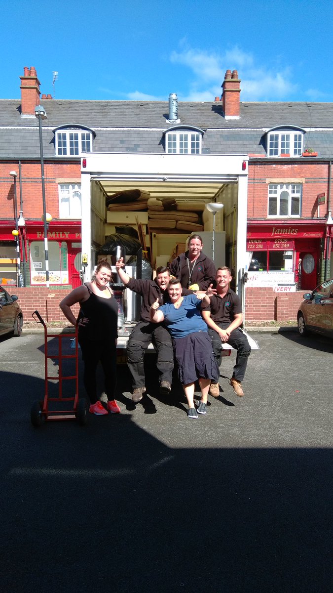 anna_ambitionp3's tweet photo. Happy moving day to Beth!! Thanks to property and stocks teams for all the help &amp; heavy lifting! #movingday #wearep3 https://t.co/aK7cmf466y