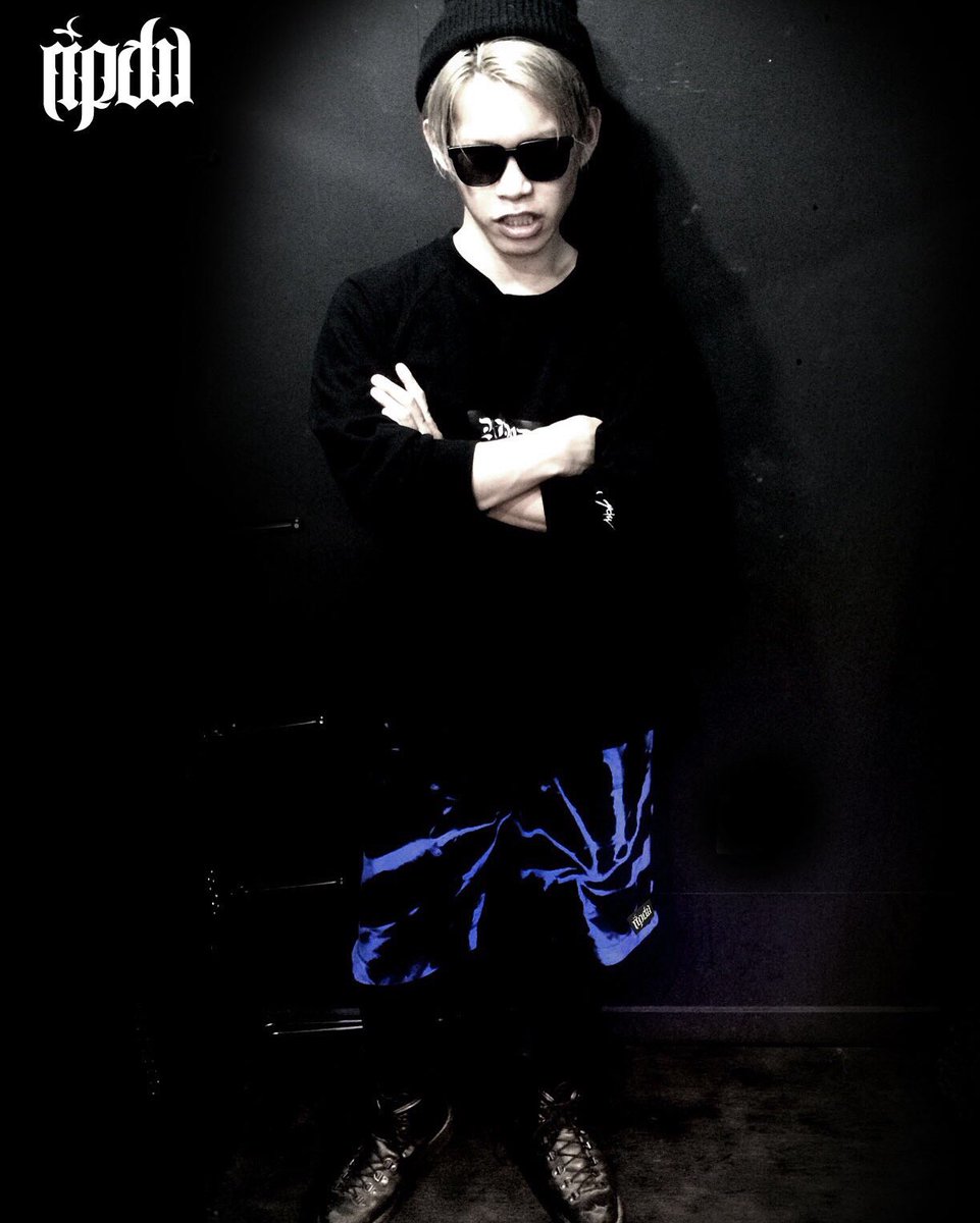 Ripdw در توییتر 写真やコーデによって タイダイハーパンはカラーごとに全然印象が違います だから2色買いするお客様が多いんですね 僕もグレーとブルーを履いています T Co 777eclgrxe