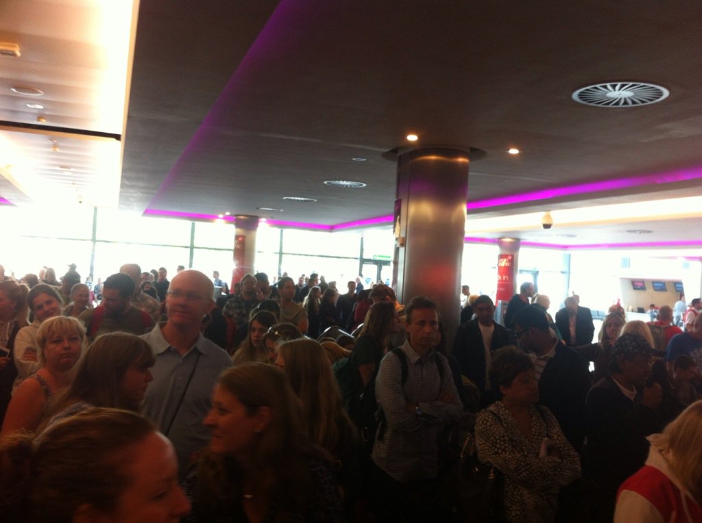 silvershook's tweet image. 2.5 hours spent in #Delta check in line at  #Heathrow.  3 minutes to clear security.