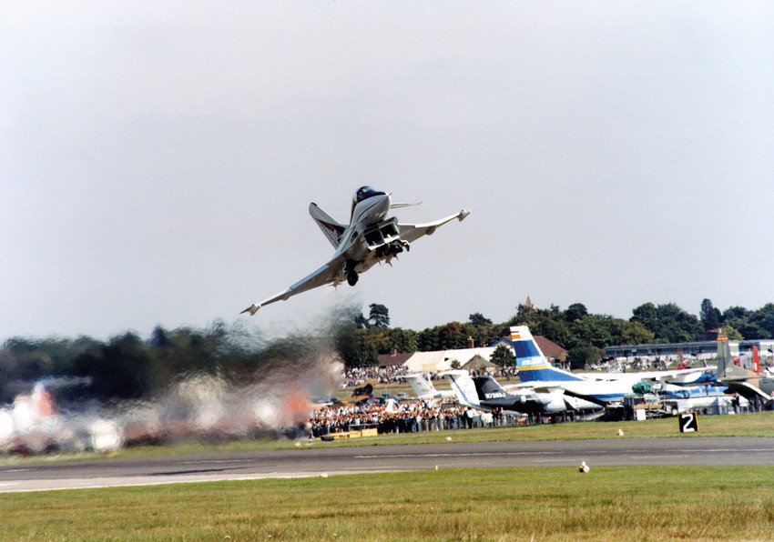 BAESystemsAir's tweet photo. 30 years ago the EAP took to the skies for the first time, see it in action here: https://t.co/FRwBLZfJAk #avgeek https://t.co/6c87AqHL3Y
