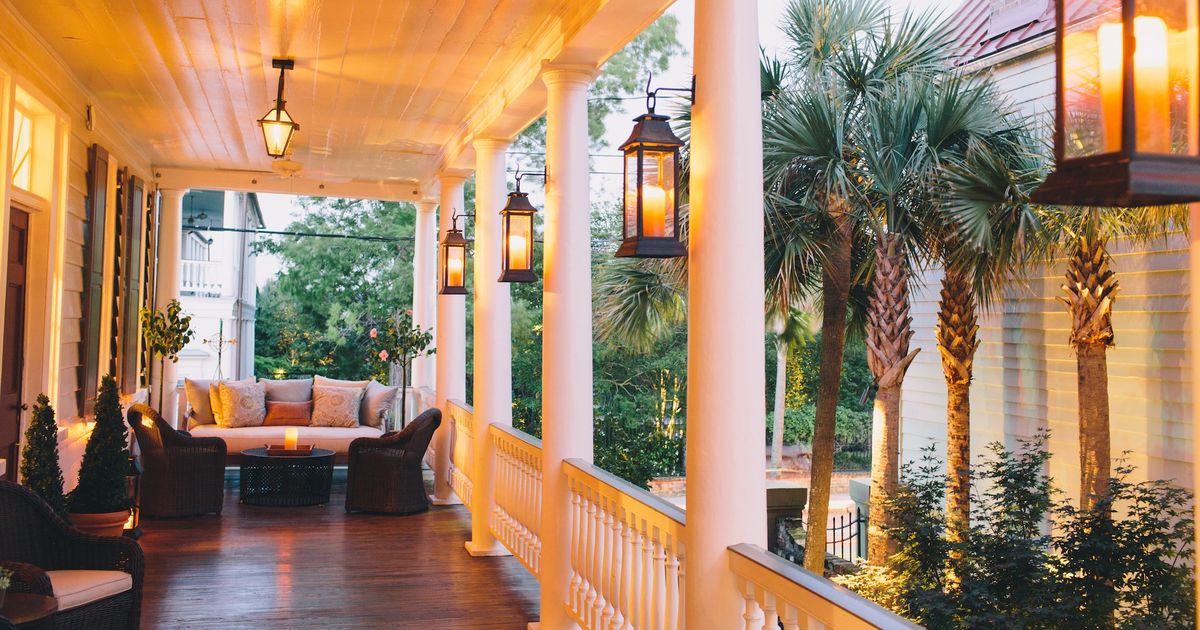 TheJeffersonInn's tweet photo. Great #Southern inns and resorts for #porch sitting - #Holiday #Travel https://t.co/cKLKtKbKdX https://t.co/1pe0uuvWJe