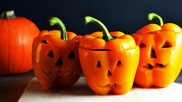 RecipesNet_Info's tweet image. Stuffed peppers on Halloween recipesnet.info/stuffed-pepper…