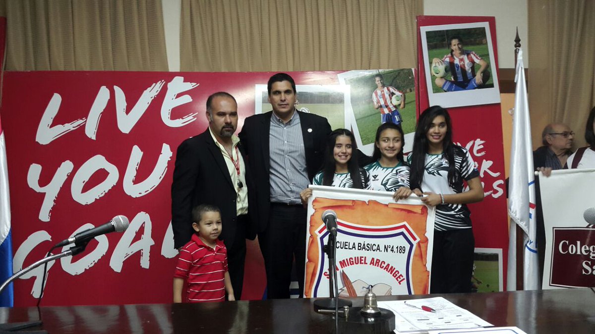 César Cáceres López tweet media