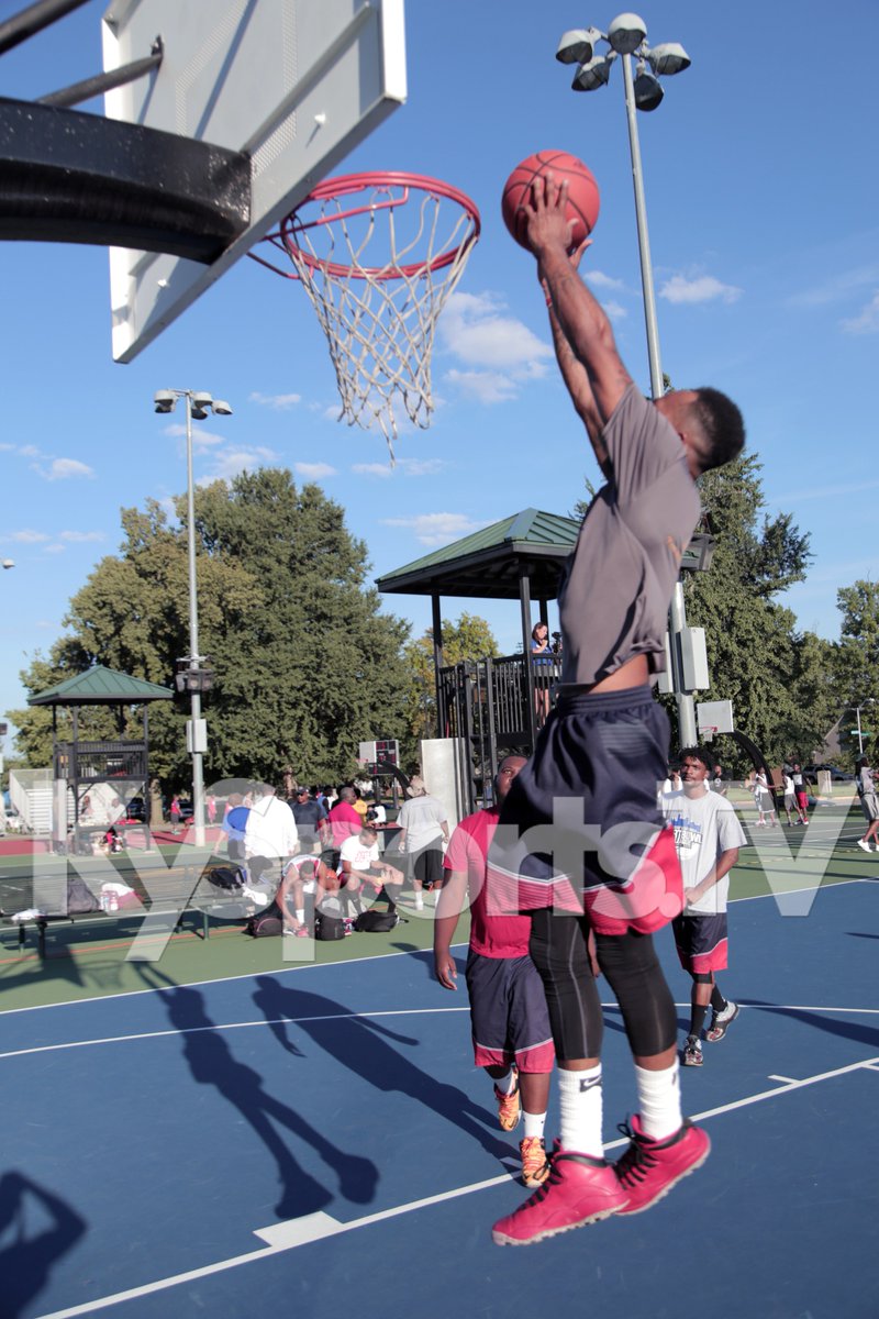 PICS: Dirt Bowl championship game @ Douglas Park in Lex between the Bulls &amp; the Wizards goo.gl/PAxZ8V