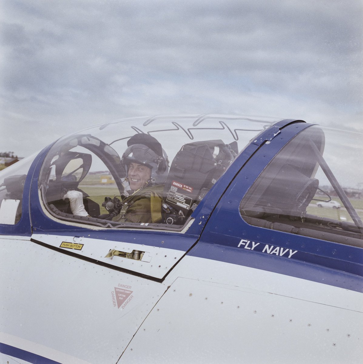 BAESystemsAir's tweet photo. Our then-Chief Test Pilot, Dave Eagles, in the EAP cockpit following its first flight on this day in 1986. #avgeek https://t.co/B8IWyZmc8c