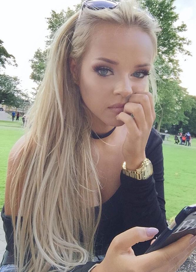 EleanorDelOcean's tweet photo. with this little sort 👌🏼💋 @BaileyRosePerry https://t.co/h5os0bxD7s