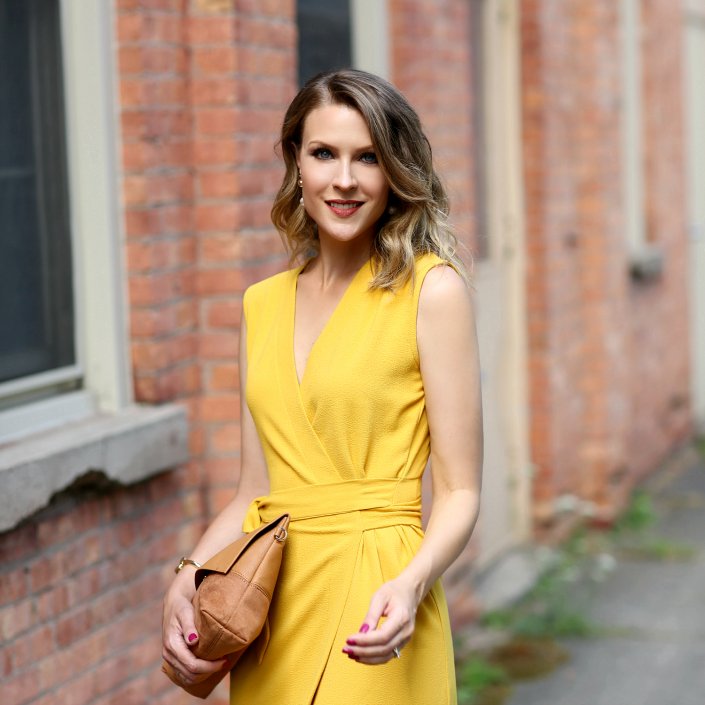 PPFGirl's tweet photo. NEW POST: Embracing brights in this cheery yellow @dorothy_perkins wrap dress https://t.co/VVjnhr7bfW #lovedbydp https://t.co/DBIV7J67pM