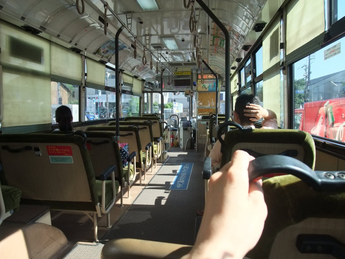 matiumasuda's tweet photo. JR長岡京駅発～阪急長岡天神駅前経由～阪急バス金ヶ原行きに乗る京都府長岡京市の同志社卒 増田真知宇（ますだまちう）先生 #長岡京駅 #長岡天神駅 #長岡京 #長岡天神 #ますだまちう #真知宇 #長岡京市 #阪急バス #乙訓 https://t.co/D7dQLl65Tw