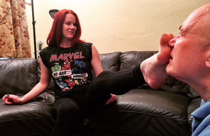 Happening right now @xAraneaex forcing monkeyboy to sniff her sweaty feet https://t.co/aW0uSc5htz #footfetish<a class="tags" target="_blank" title="On Twitter" href="/?out=eyJ0eXAiOiJKV1QiLCJhbGciOiJIUzUxMiJ9.eyJpYXQiOjE3MjQ5MDM1NzQsImlzcyI6InR3cG9ybnN0YXJzLmNvbSIsIm5iZiI6MTcyNDkwMzU3NCwiZXhwIjoxNzU2NDM5NTc0LCJyZWRpcmVjdF91cmwiOiJodHRwczovL3R3aXR0ZXIuY29tL3hBcmFuZWFleCJ9.qQ3sFK5knwqGQ7QIfksu2vyK24FhEh-8bgI6OoE6JD8RrV5LtRlKp1M6pdQ3NxsZ35J4N8cN8Dvj0TkljtAUTQ">@xAraneaex</a><a href="/tag/footfetish"class="tags"><span>#footfetish</span></a>