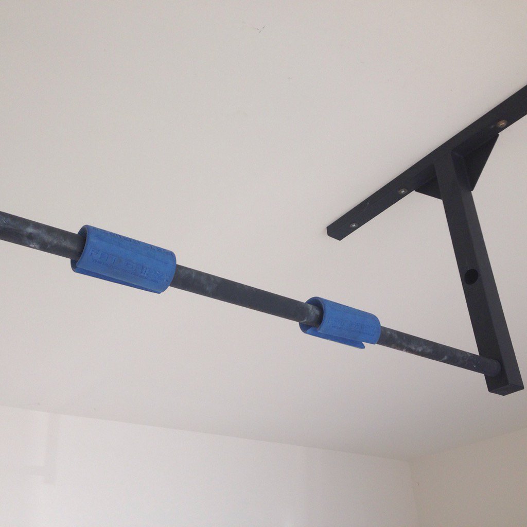 zachwolfelaw's tweet image. @FATGRIPZ Best way to start a Monday morning! #FatGripz #Crossfit #StrictPullUps