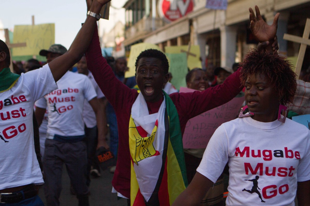 Zimbabwe Journalists Under Siege Amid Escalating Protests okayafrica.com/news/zimbabwe-…