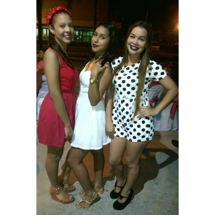Angiie_1217's tweet photo. Las Nenas 😍😍 https://t.co/vBn8v5AWsb