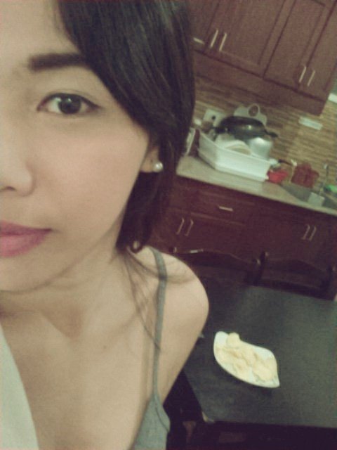 elladyossaa_09's tweet photo. Half face 😂 #missingyou 💔 https://t.co/EPlZCfqo8y