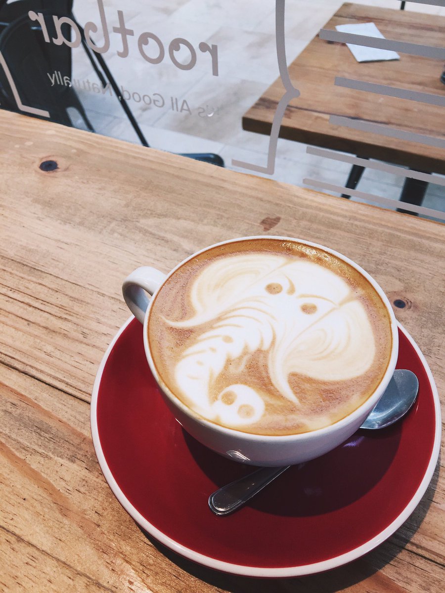 My local hangout is better than yours 😌 <a href="/RootBarSA/">RootBar</a> skills though 🙌🏼 #caffeinantme #coffeequeen