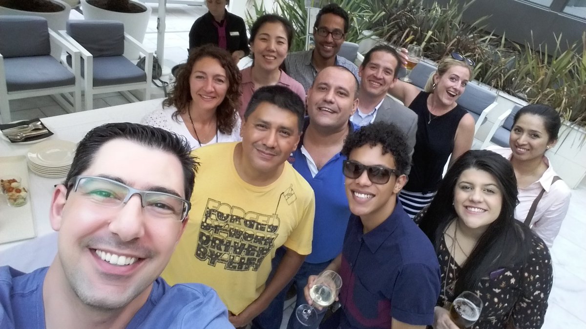 wpjunao's tweet photo. #HPMeetup16 para Español ya empezado oficialmente! Salud!!! :D https://t.co/JynHd57030
