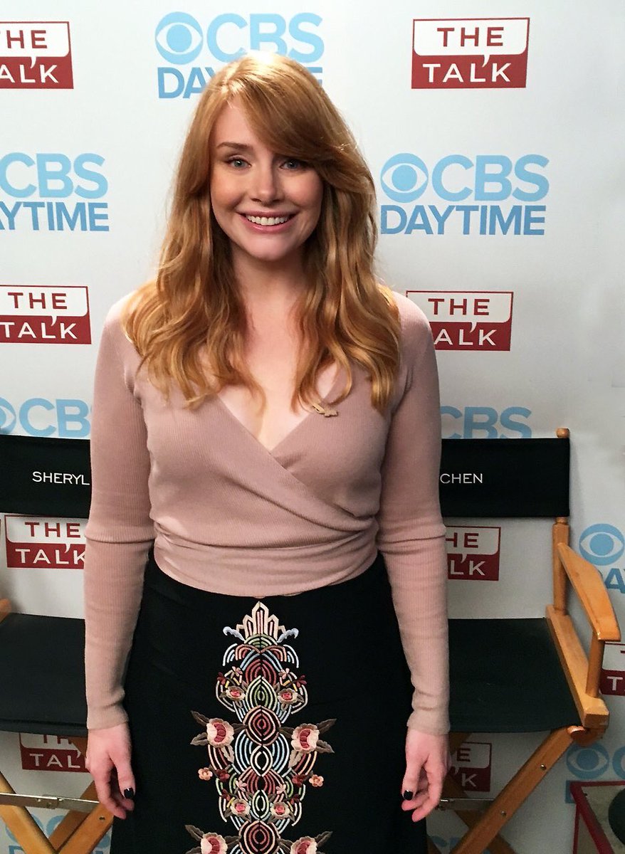 #NEW Picture of <a href="/BryceDHoward/">Bryce Dallas Howard</a> posted by <a href="/TheTalkCBS/">The Talk</a> !