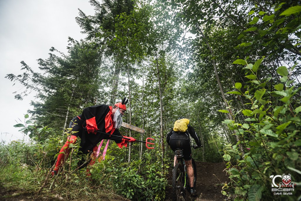BCBikeRace's tweet photo. At BC Bike Race the locals are always bringing the motivation to keep moving. #BCBR2016 https://t.co/VfQq3VxMa8