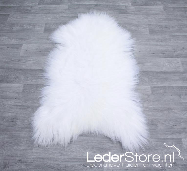 LederstoreNL's tweet photo. De nieuwe #IJslander #schapenvachten al gezien? Super lang in de haren en zacht! https://t.co/aLxvbpL3oQ #Lederstore https://t.co/C70nAEOw96