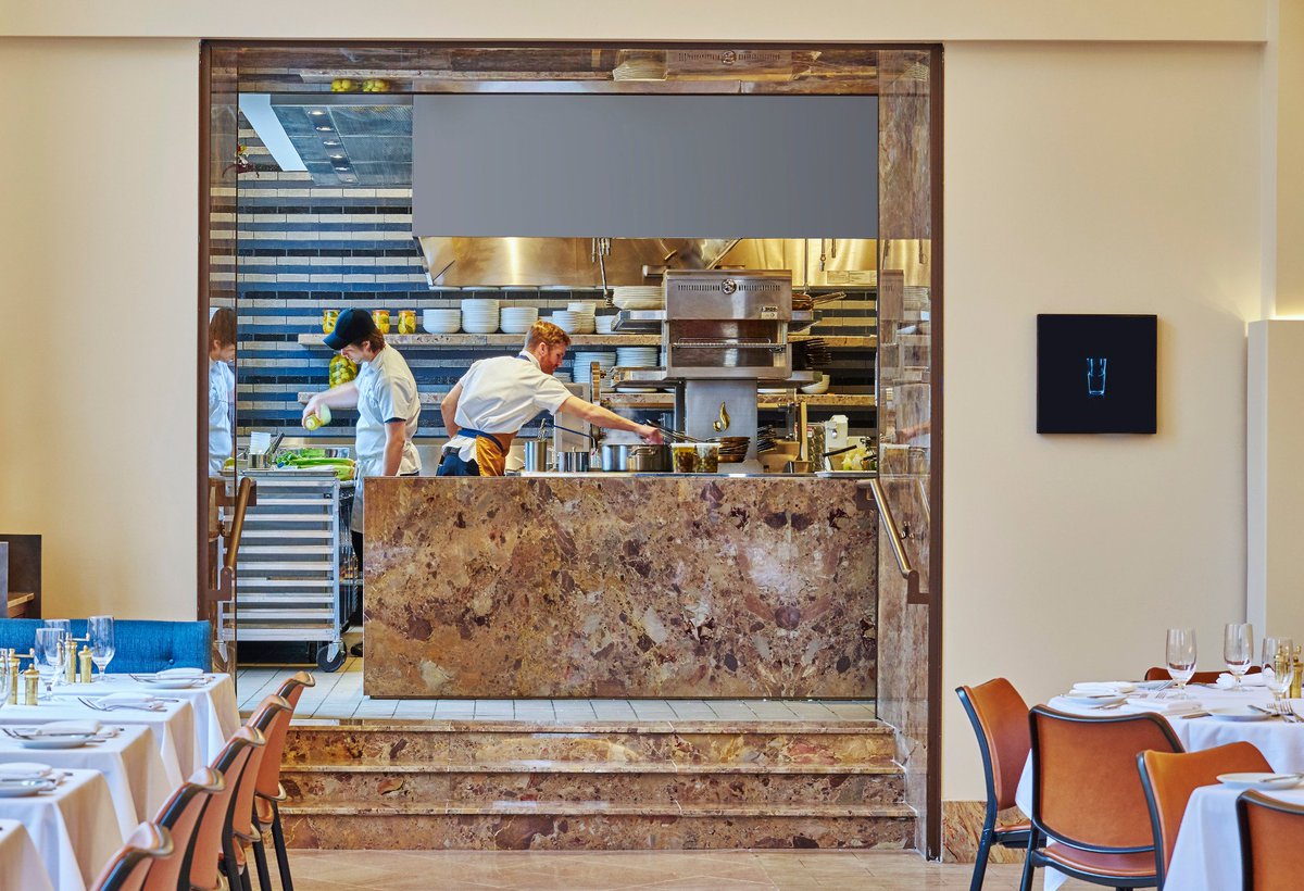 21cLexington's tweet photo. Kiss those Monday blues goodbye and let us cook dinner for you tonight.
#LockboxLex #LocalEats https://t.co/hmnzmG9Wyd