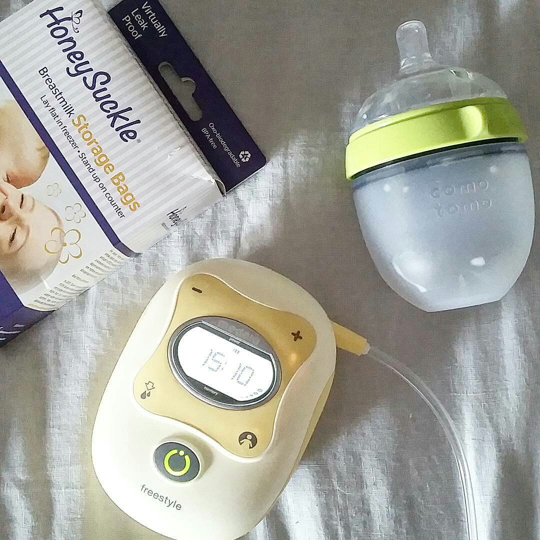 ComotomoUK's tweet photo. Pump, store, feed, repeat.
The journey of a #breastfeeding mom! #nationalbreastfeedingmonth #nmb16 https://t.co/VhpiJV8JHa