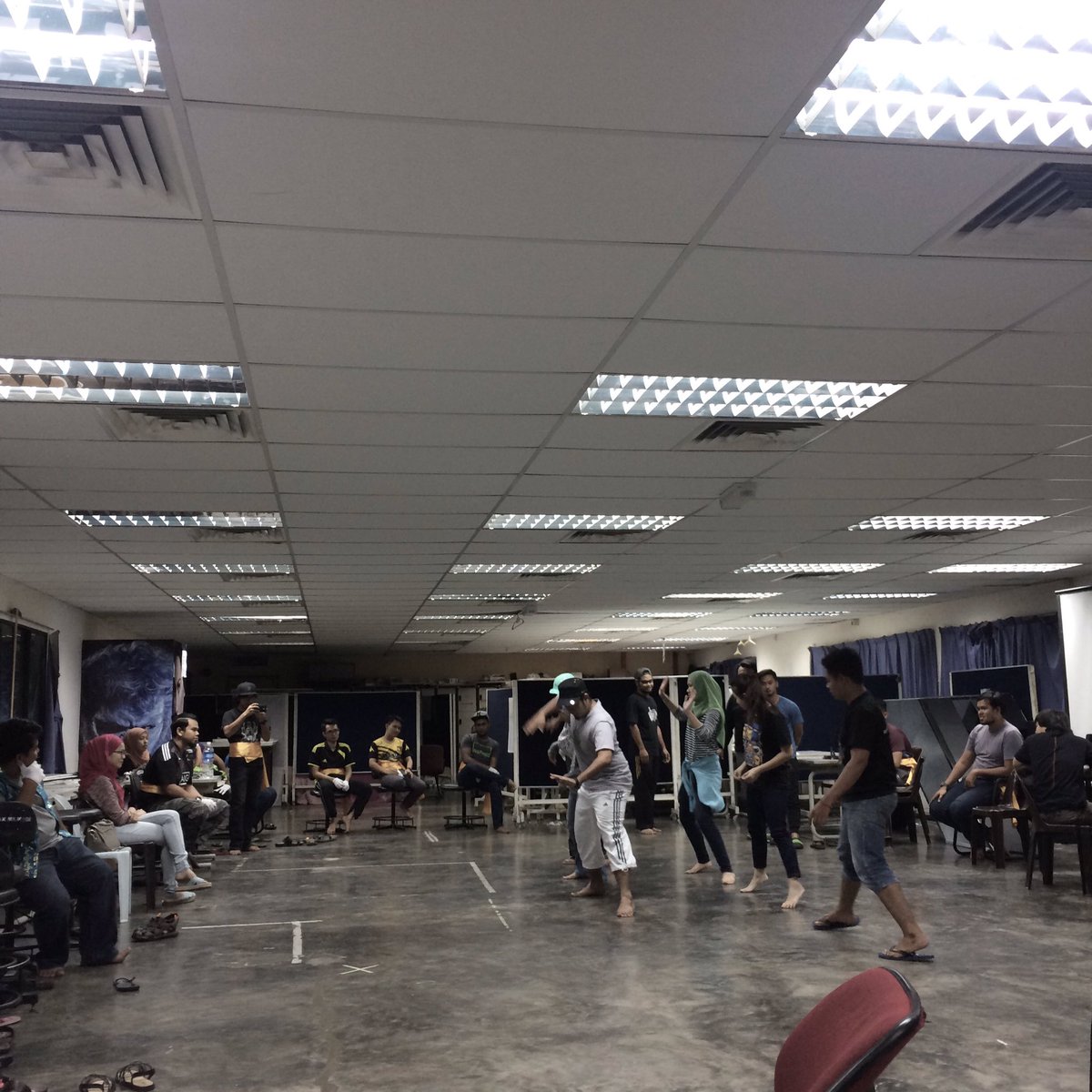 MATRA_28's tweet photo. Performance in progress #architecturalworkshop #matra28 #usm https://t.co/veCOyoEDCQ